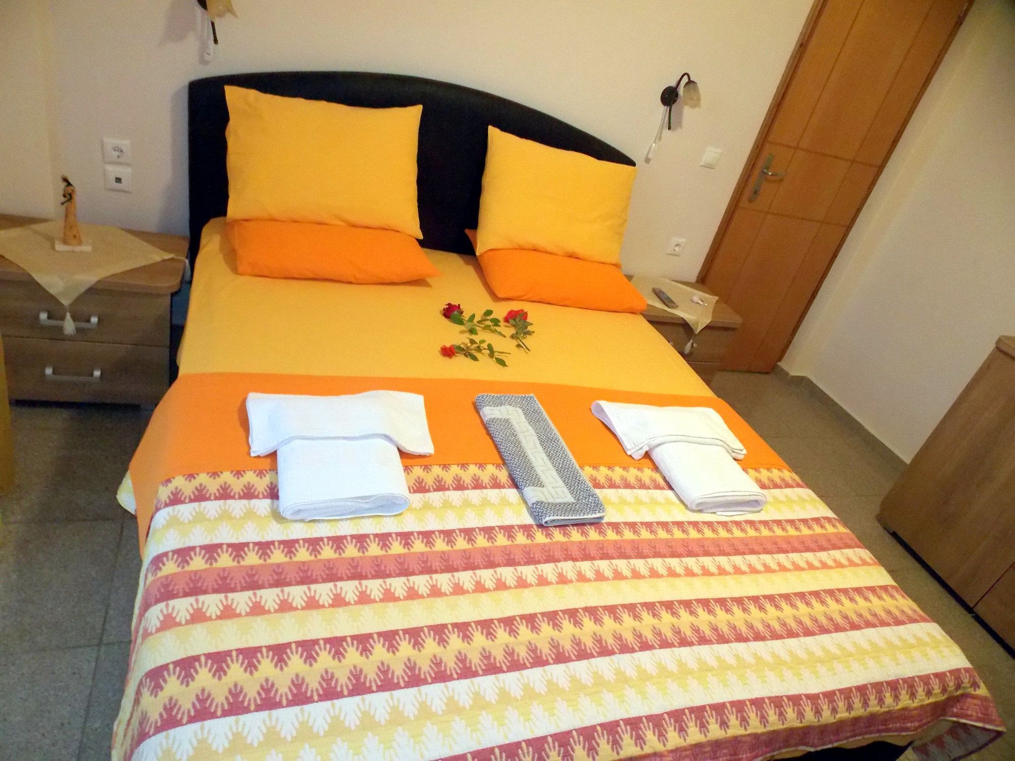 Nikos Apartments Sithonia Buitenkant foto